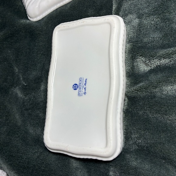 Byzantium Trinket Box Elizabeth Arden Cat on Pillow Made in Japan 1980s - Picture 5 of 11